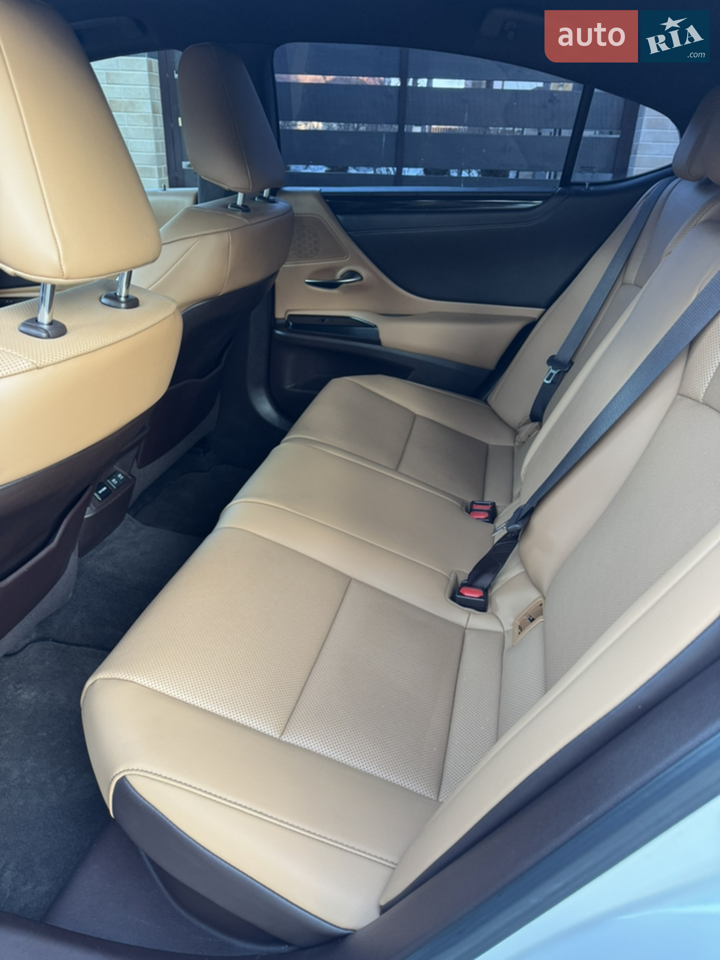2020 Lexus ES - мініатюра 8