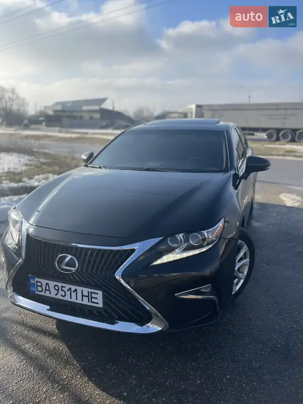 Lexus ES 2016