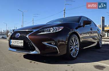 Седан Lexus ES 2016 в Киеве
