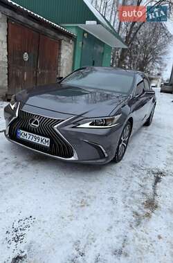 Седан Lexus ES 2019 в Звягелі