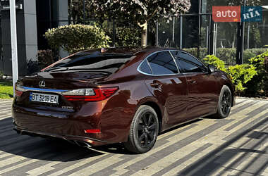 Седан Lexus ES 2016 в Киеве