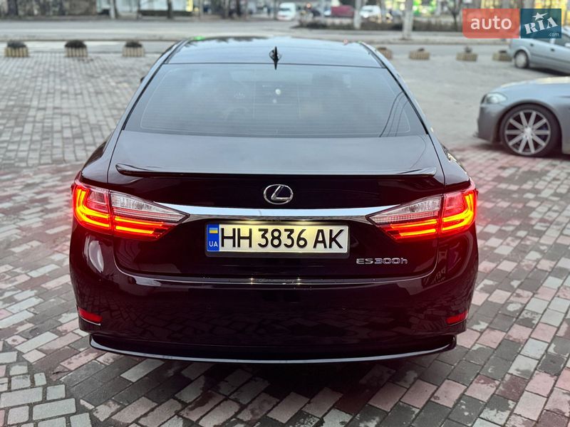 Седан Lexus ES 2015 в Одессе