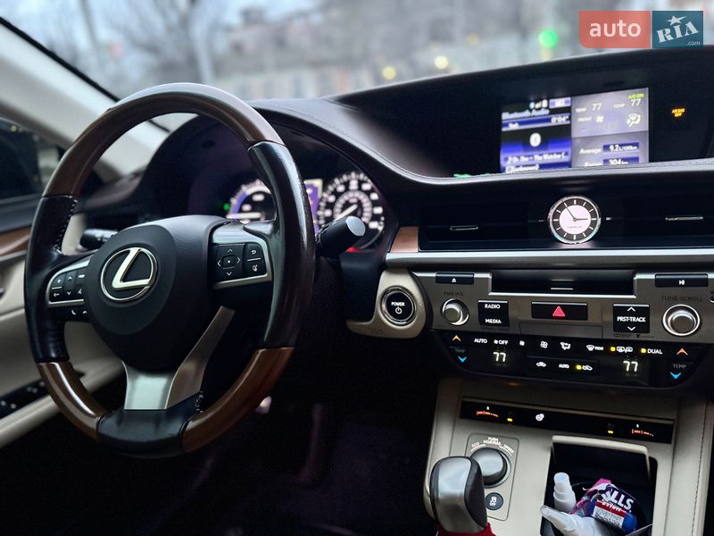 Седан Lexus ES 2015 в Одессе