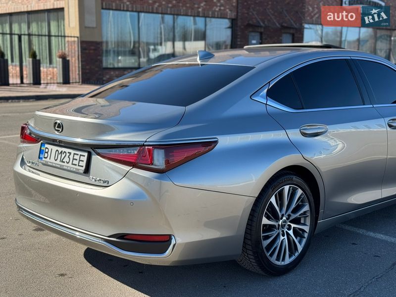 Седан Lexus ES 2020 в Києві фото 12 Седан Lexus ES 2020 в Києві