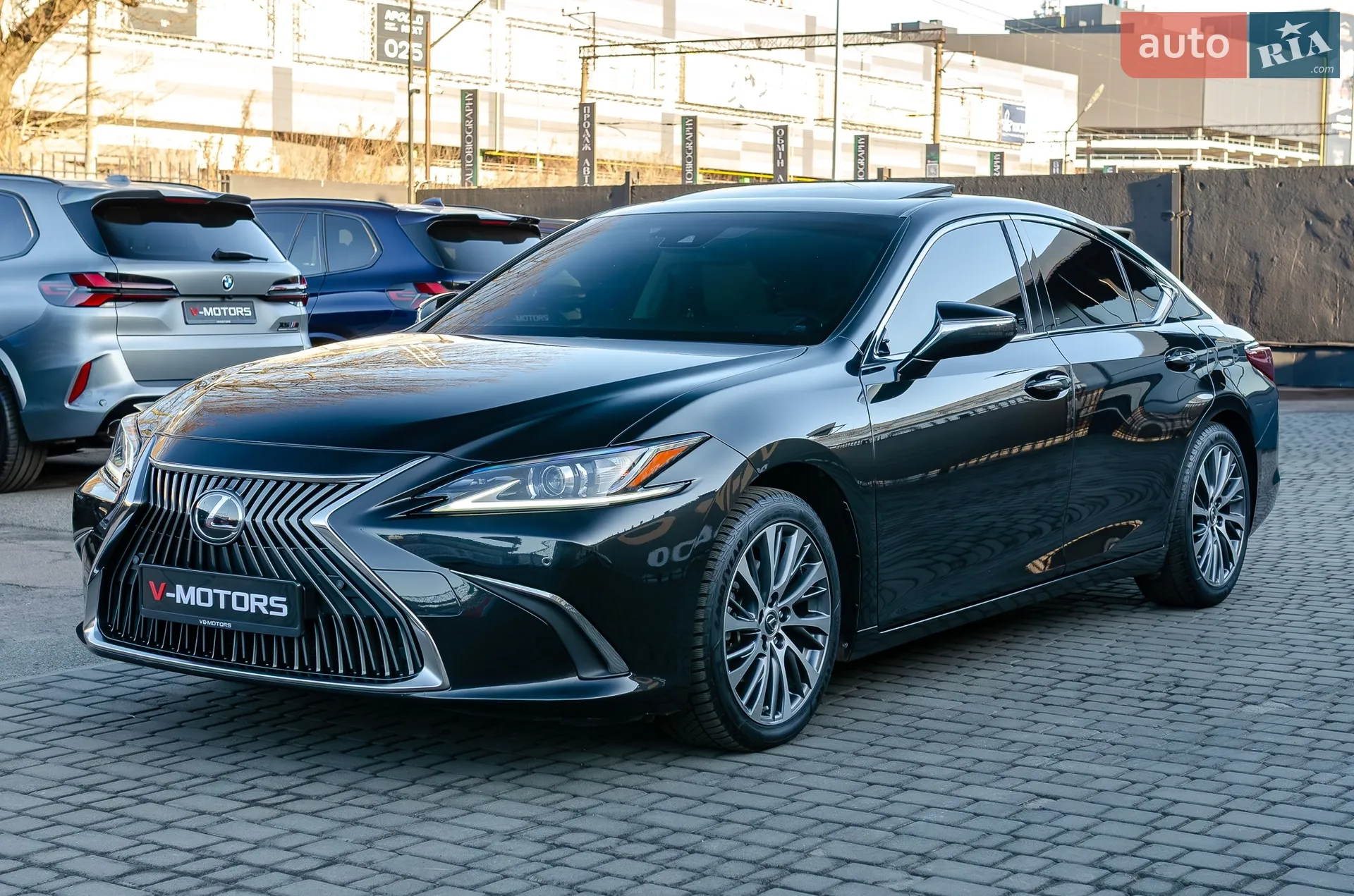 2020 Lexus ES - мініатюра 4