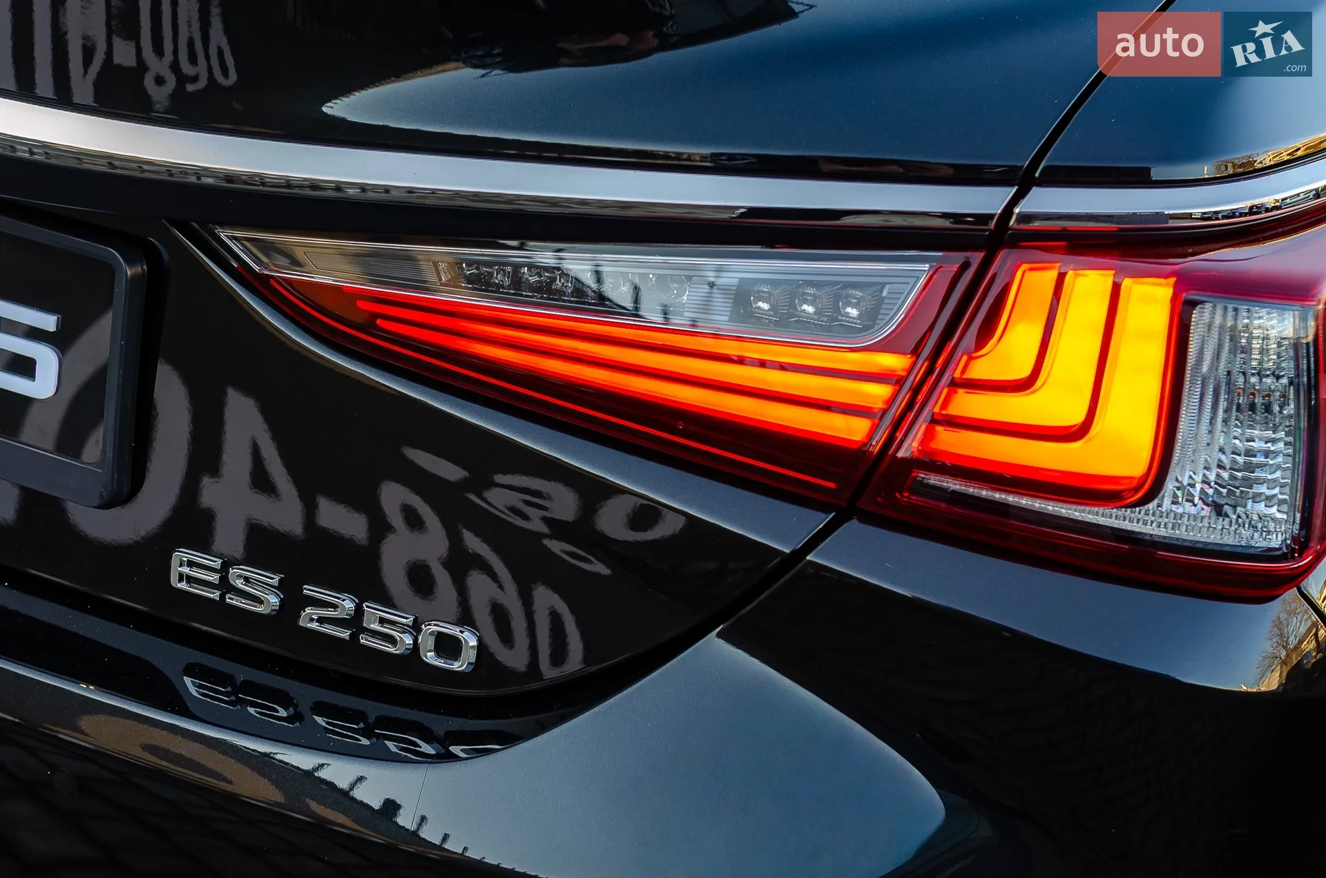 2020 Lexus ES - мініатюра 16