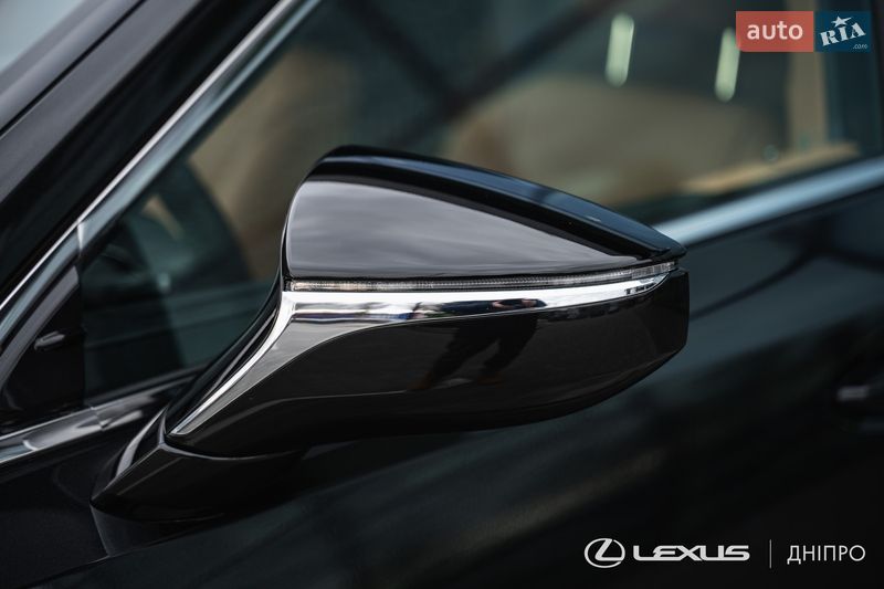 Седан Lexus ES 2024 в Дніпрі