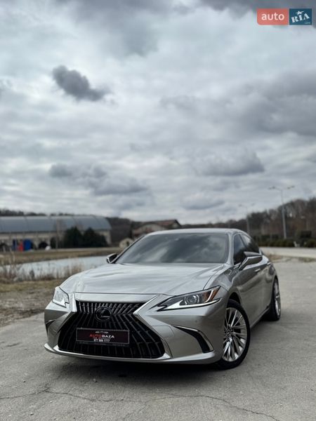 Седан Lexus ES 2021 в Дніпрі