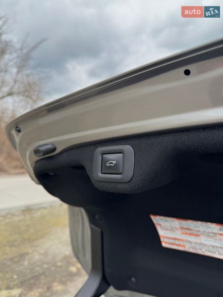 Седан Lexus ES 2021 в Дніпрі