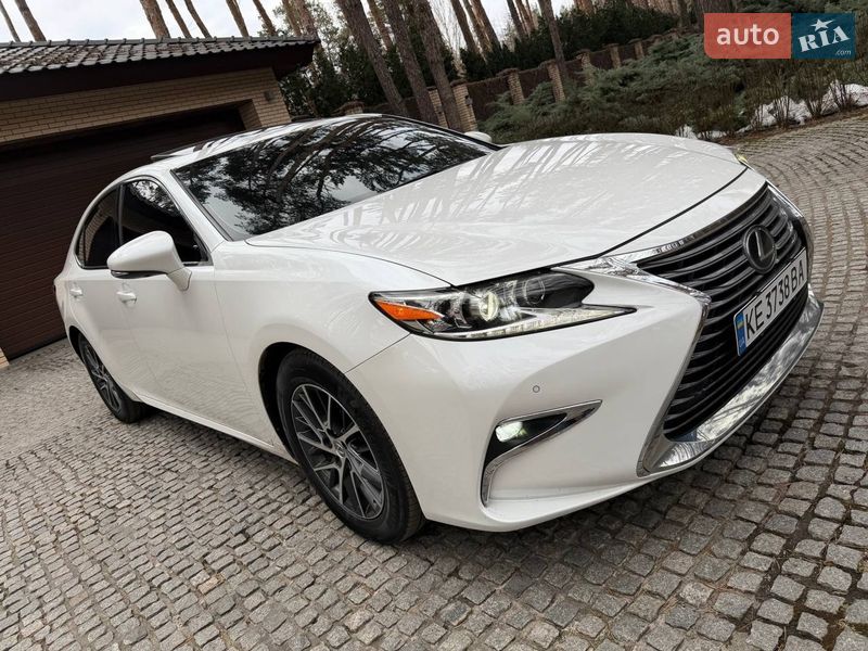 Седан Lexus ES 2016 в Новомосковську