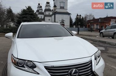 Седан Lexus ES 2016 в Новомосковську