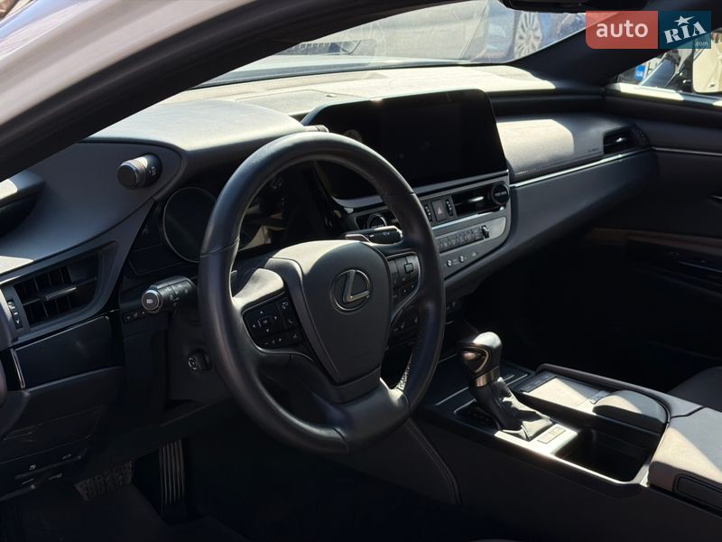 Седан Lexus ES 2022 в Одесі
