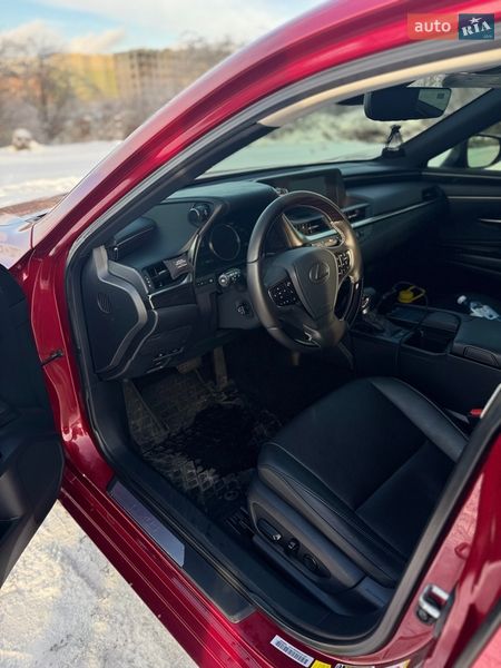 Седан Lexus ES 2019 в Києві