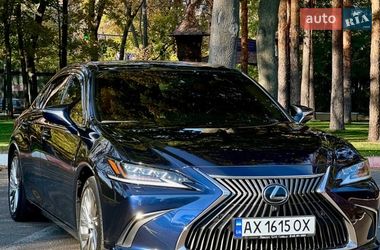 Седан Lexus ES 2018 в Одесі