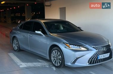 Седан Lexus ES 2022 в Киеве