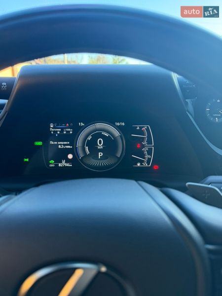 Седан Lexus ES 2022 в Виннице