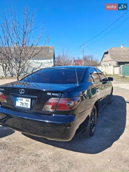 Lexus ES
