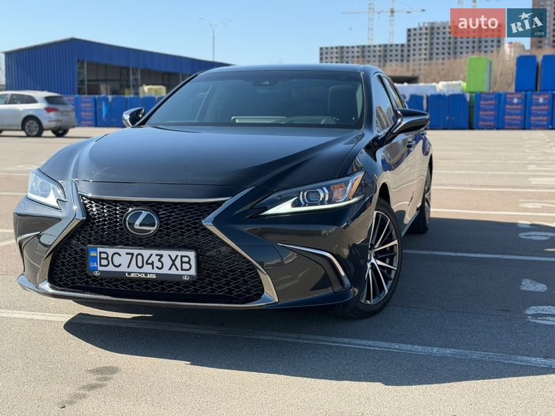 Седан Lexus ES 2023 в Киеве