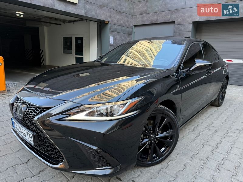 Седан Lexus ES 2024 в Києві