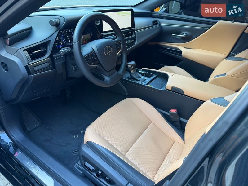 Седан Lexus ES 2024 в Києві