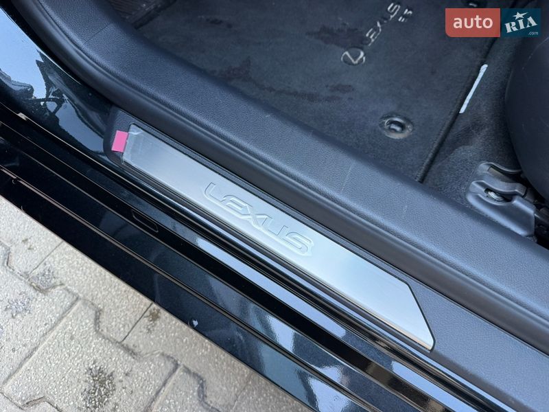 Седан Lexus ES 2024 в Києві