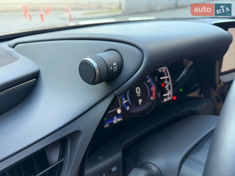 Седан Lexus ES 2024 в Києві