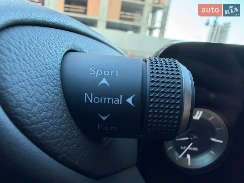 Седан Lexus ES 2024 в Києві