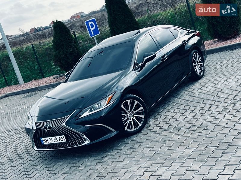 Седан Lexus ES 2021 в Киеве