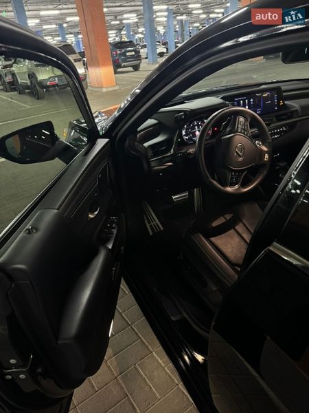 Седан Lexus ES 2021 в Киеве