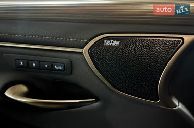Седан Lexus ES 2021 в Киеве