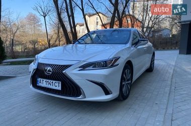 Седан Lexus ES 2019 в Ивано-Франковске