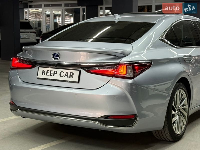 Седан Lexus ES 2022 в Одессе