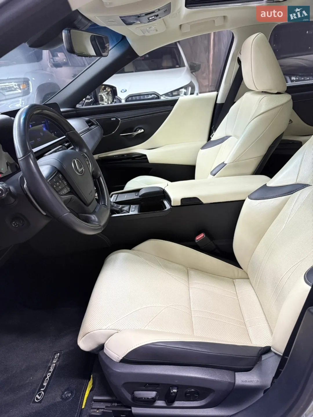 2022 Lexus ES - мініатюра 17