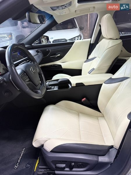 Седан Lexus ES 2022 в Одессе