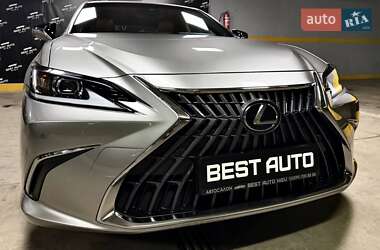 Седан Lexus ES 2022 в Киеве