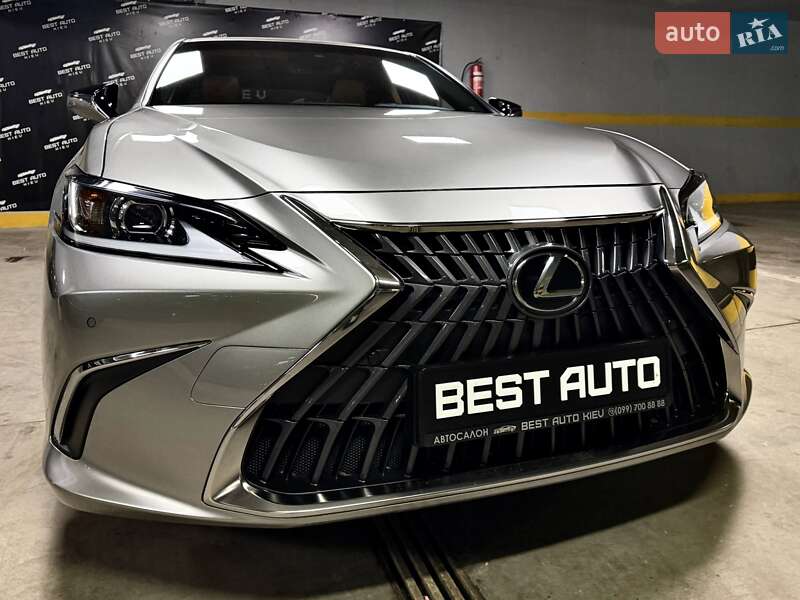 Седан Lexus ES 2022 в Киеве