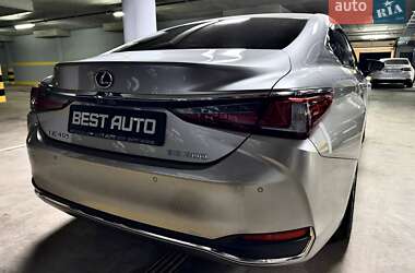 Седан Lexus ES 2022 в Киеве