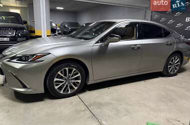 Седан Lexus ES 2022 в Киеве