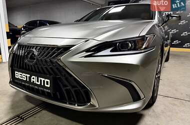 Седан Lexus ES 2022 в Киеве
