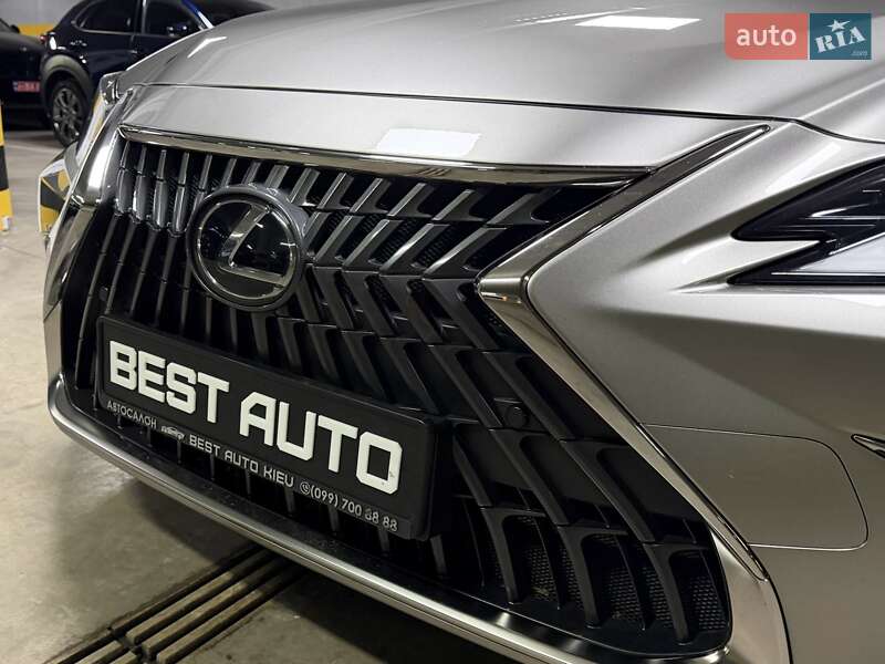 Седан Lexus ES 2022 в Киеве