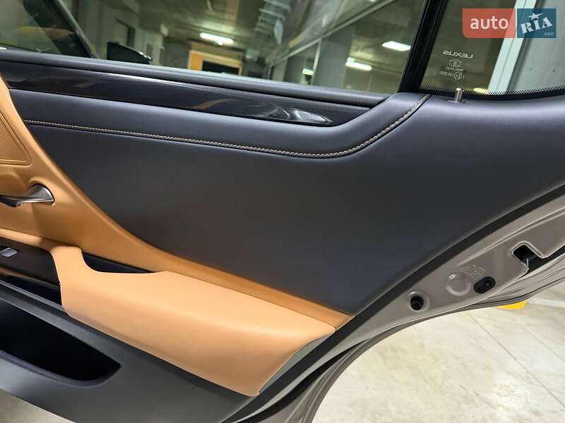 Седан Lexus ES 2022 в Киеве