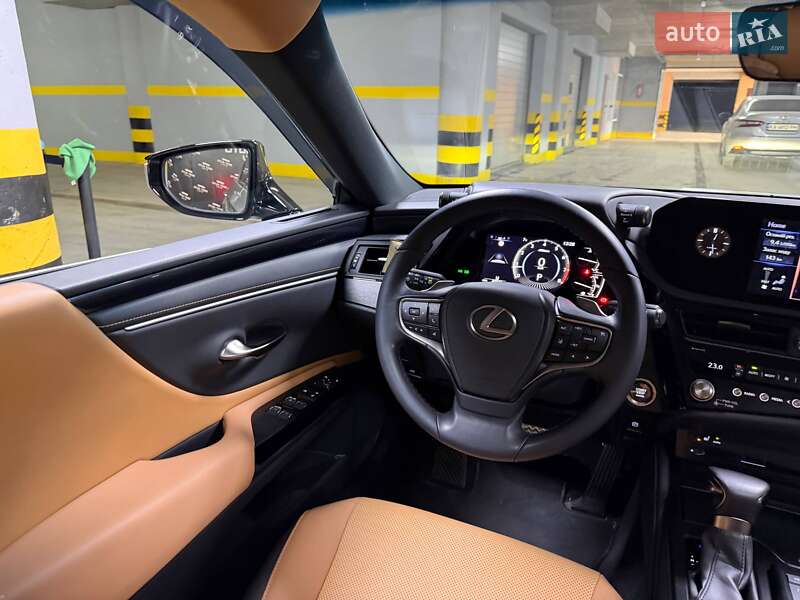 Седан Lexus ES 2022 в Киеве