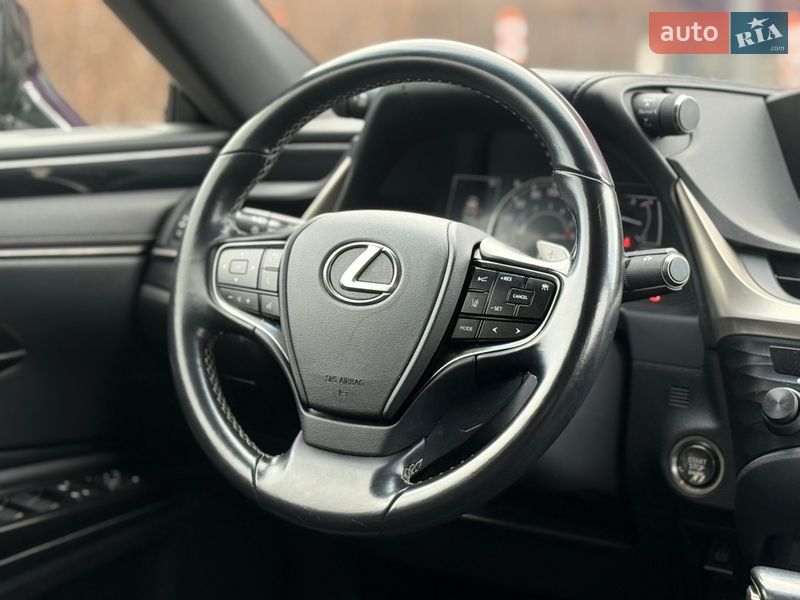 Седан Lexus ES 2020 в Києві фото 34 Седан Lexus ES 2020 в Києві