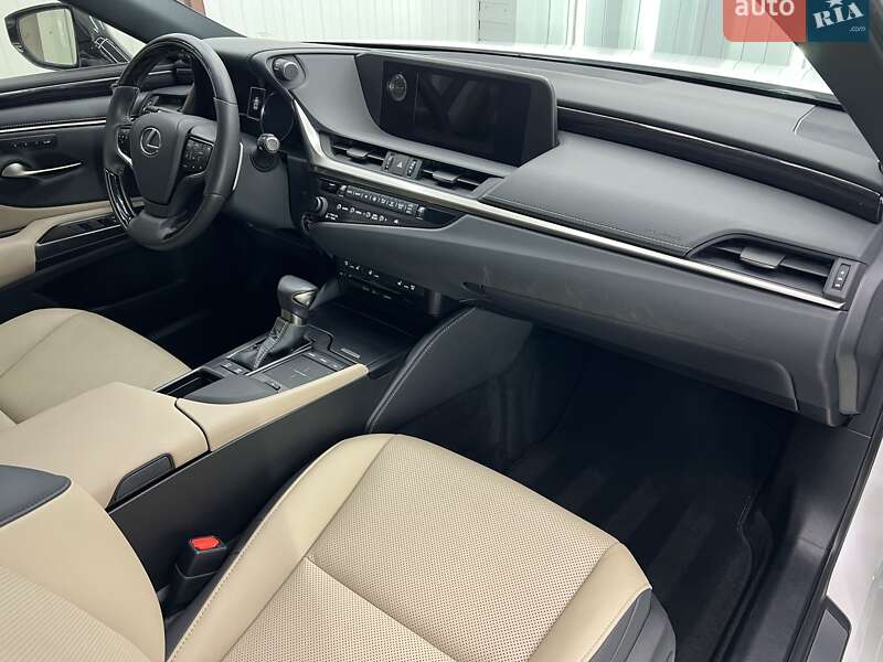 Седан Lexus ES 2020 в Черкасах фото 4 Седан Lexus ES 2020 в Черкасах