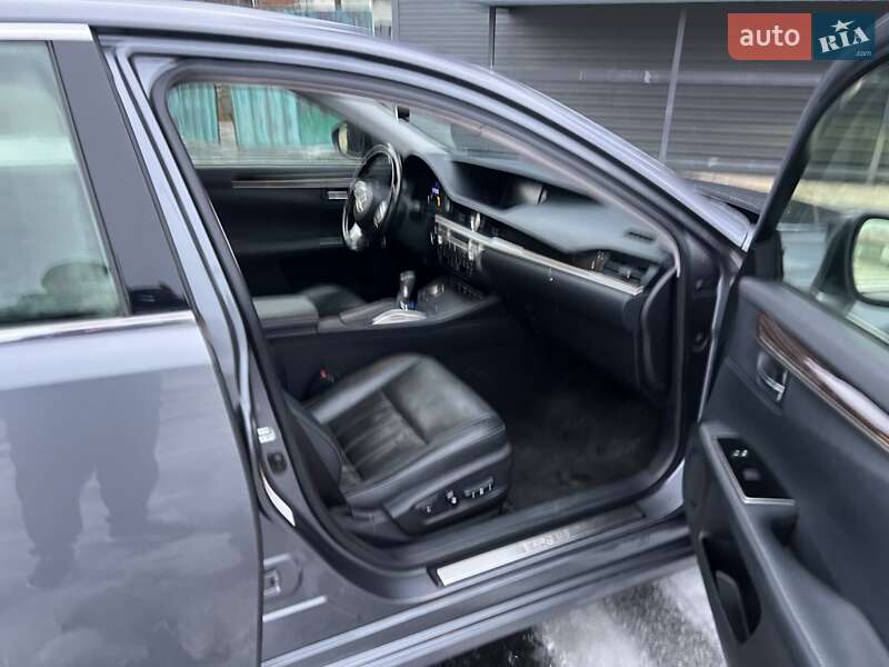 Седан Lexus ES 2017 в Харькове