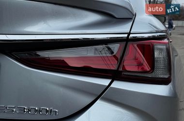 Седан Lexus ES 2023 в Киеве