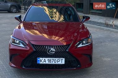Седан Lexus ES 2019 в Киеве