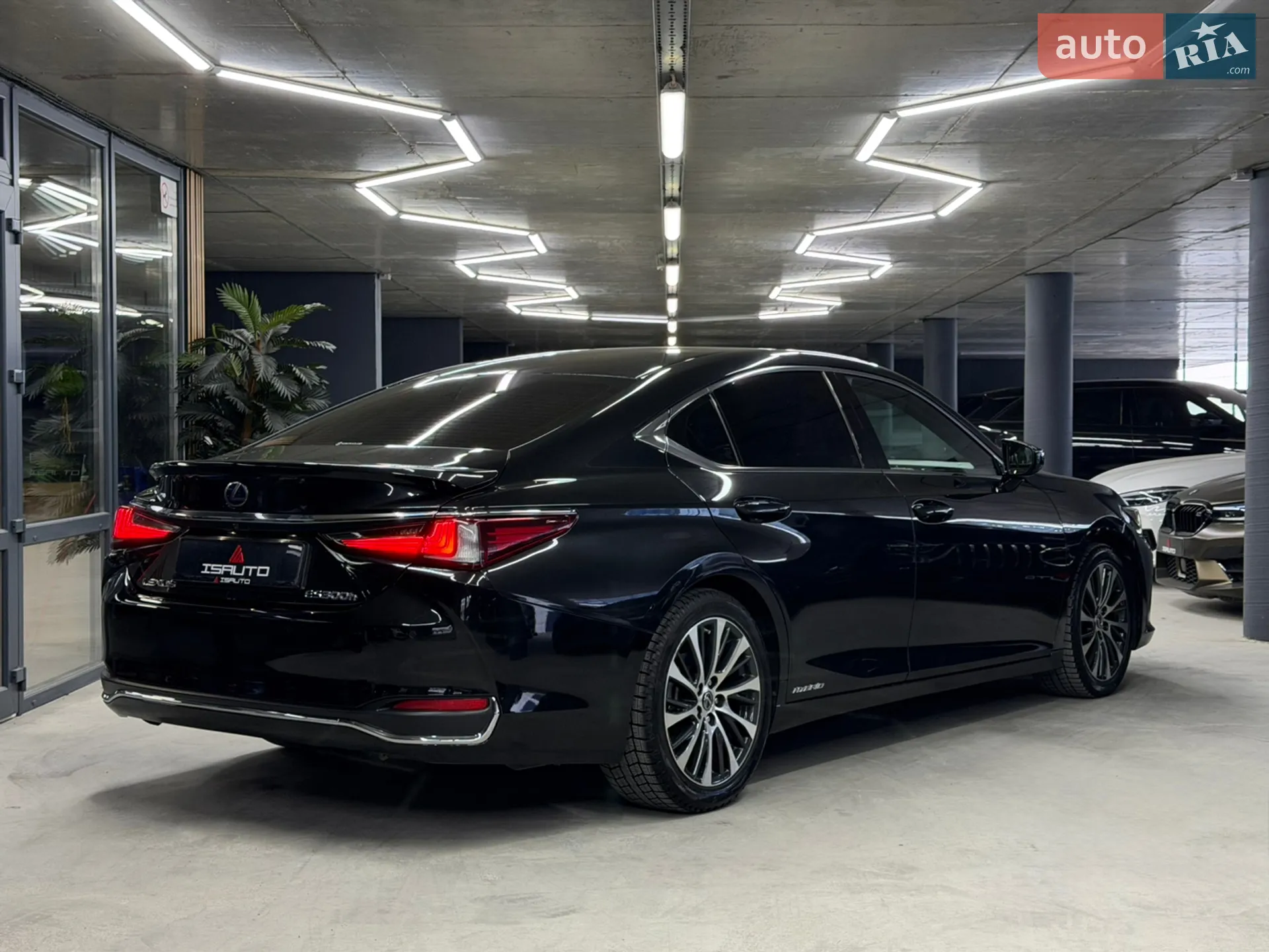 2019 Lexus ES - мініатюра 16