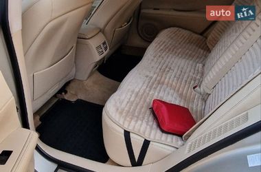 Седан Lexus ES 2015 в Кривом Роге