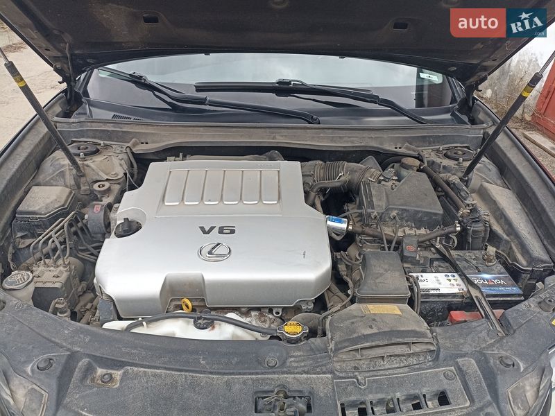 Седан Lexus ES 2014 в Хмельницком